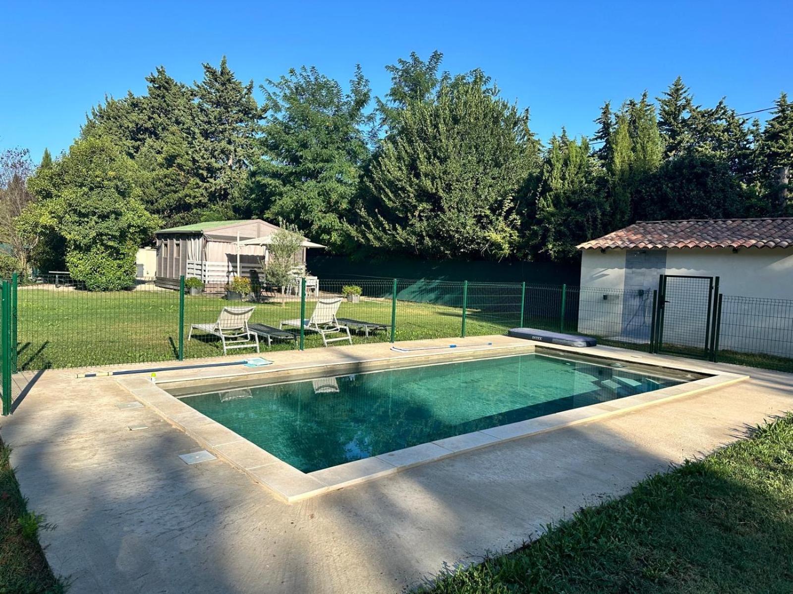 Avignon, Joli Chalet En Campagne Tres Proche De La Ville المظهر الخارجي الصورة